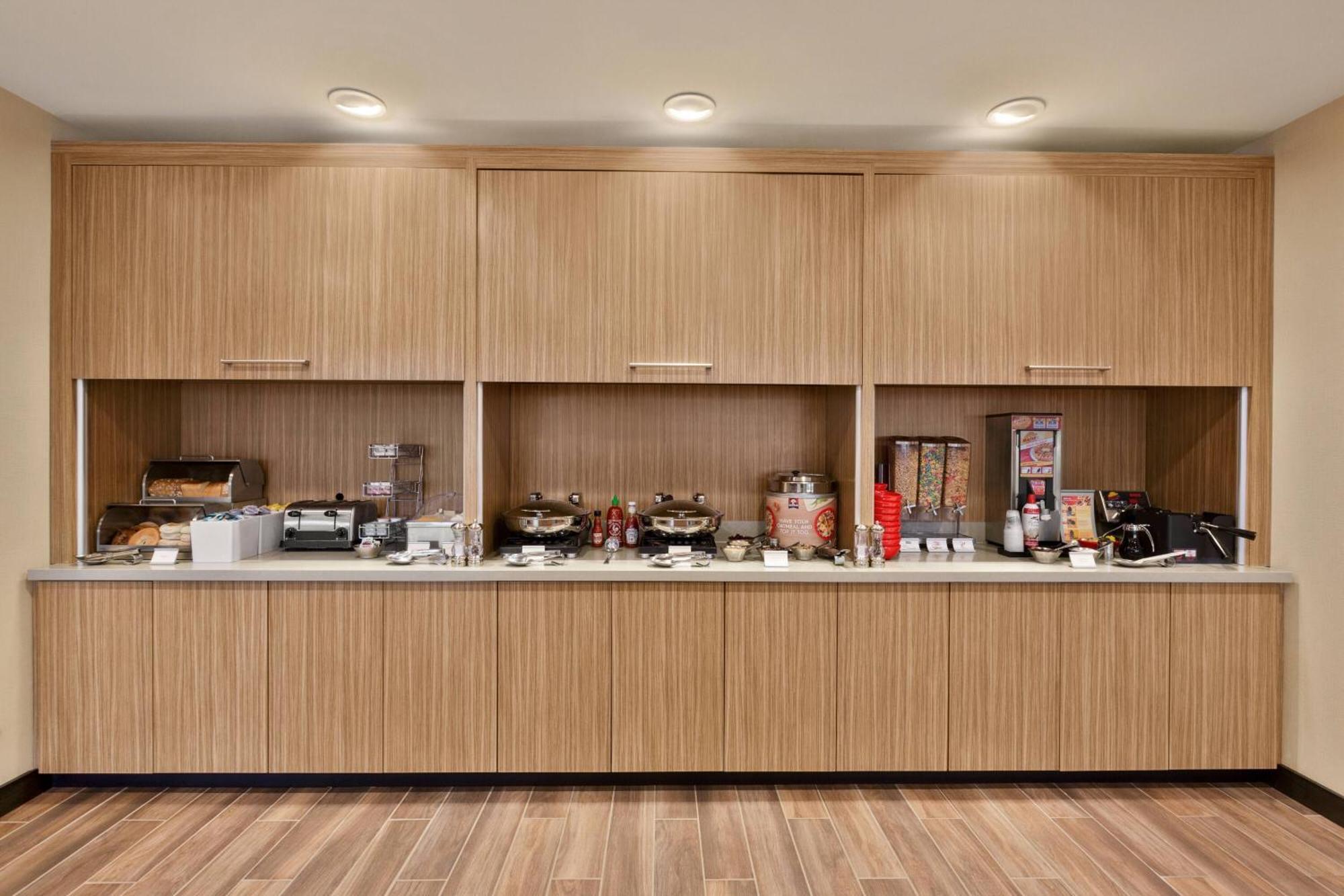 ทาวน์เพลซ สวีท บาย แมริออท ซีดาร์แรพิดส์ แมเรียน Hotel Marion ภายนอก รูปภาพ