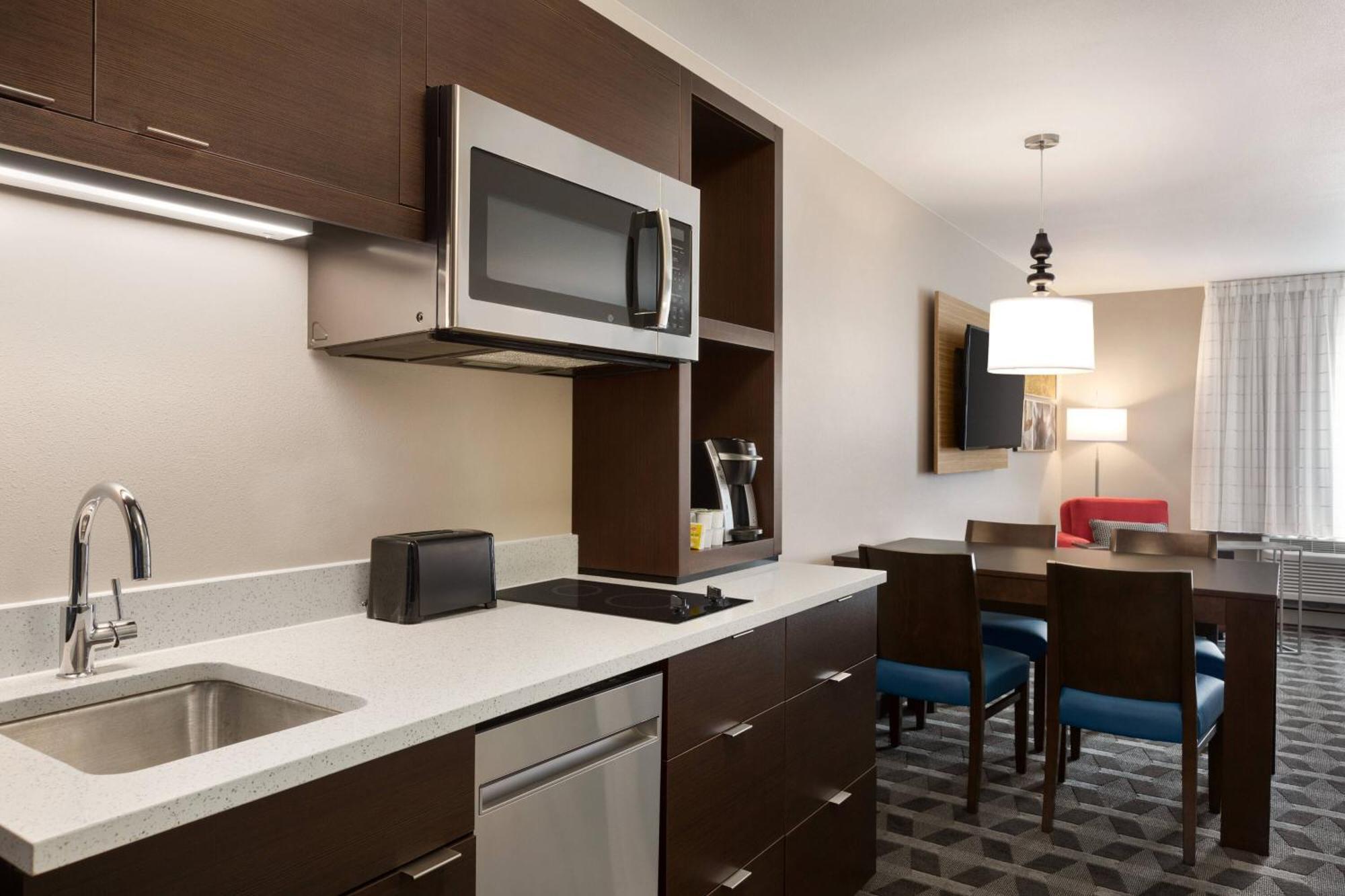 ทาวน์เพลซ สวีท บาย แมริออท ซีดาร์แรพิดส์ แมเรียน Hotel Marion ภายนอก รูปภาพ